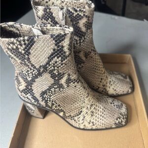 Free People Snake Skin Boots Wore 1 Time sz 7